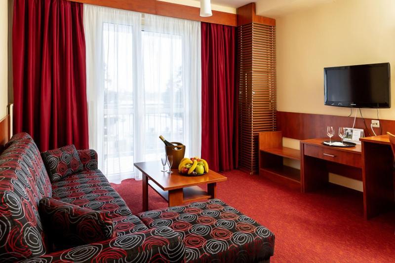 Hotel Senec Aqua Resort - Family Friendly Екстериор снимка