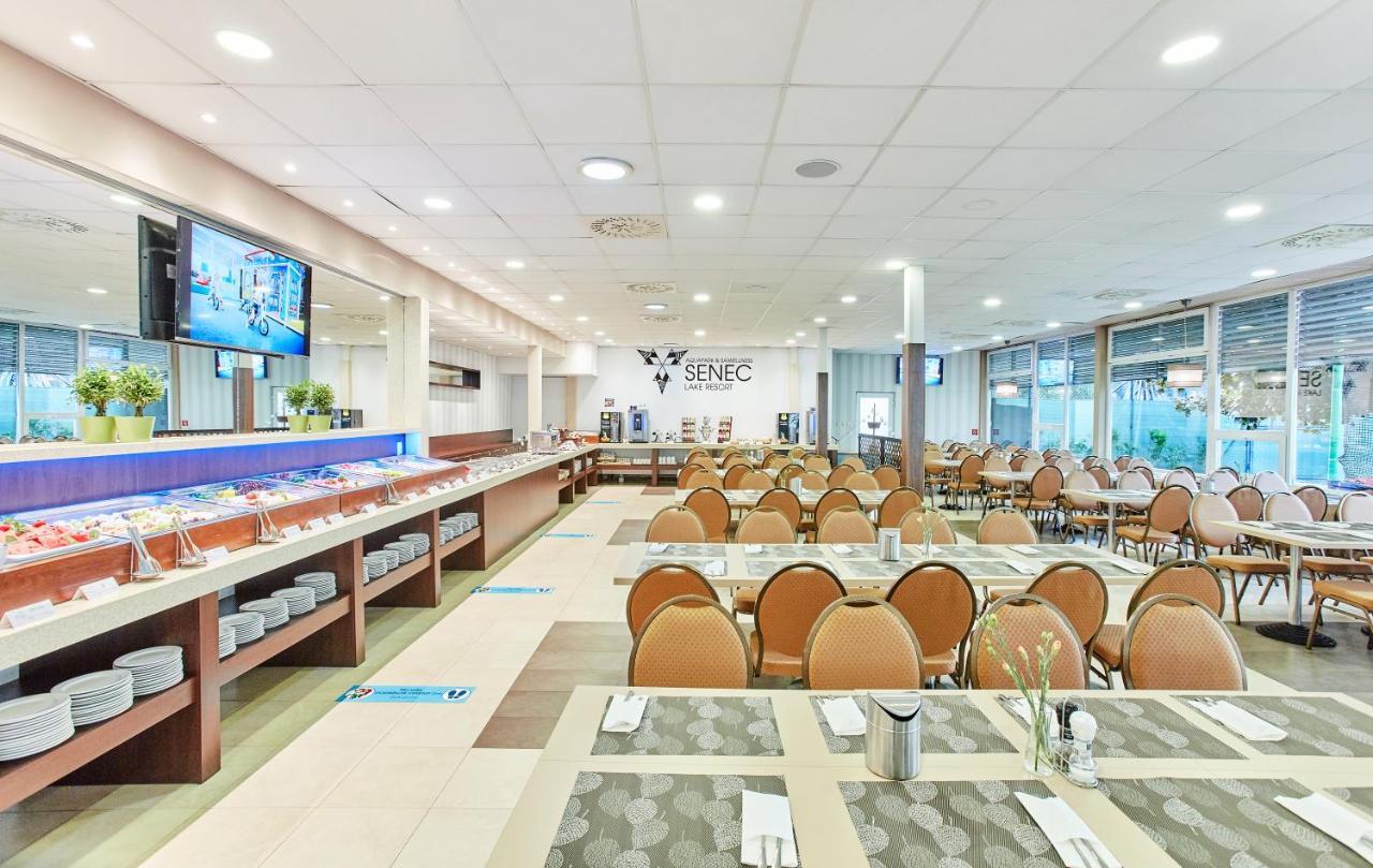 Hotel Senec Aqua Resort - Family Friendly Екстериор снимка