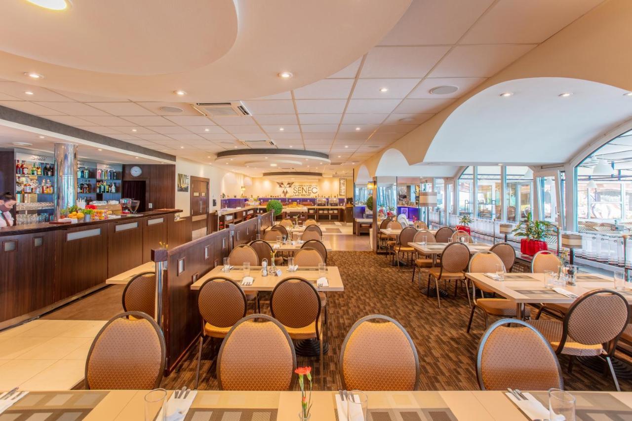 Hotel Senec Aqua Resort - Family Friendly Екстериор снимка