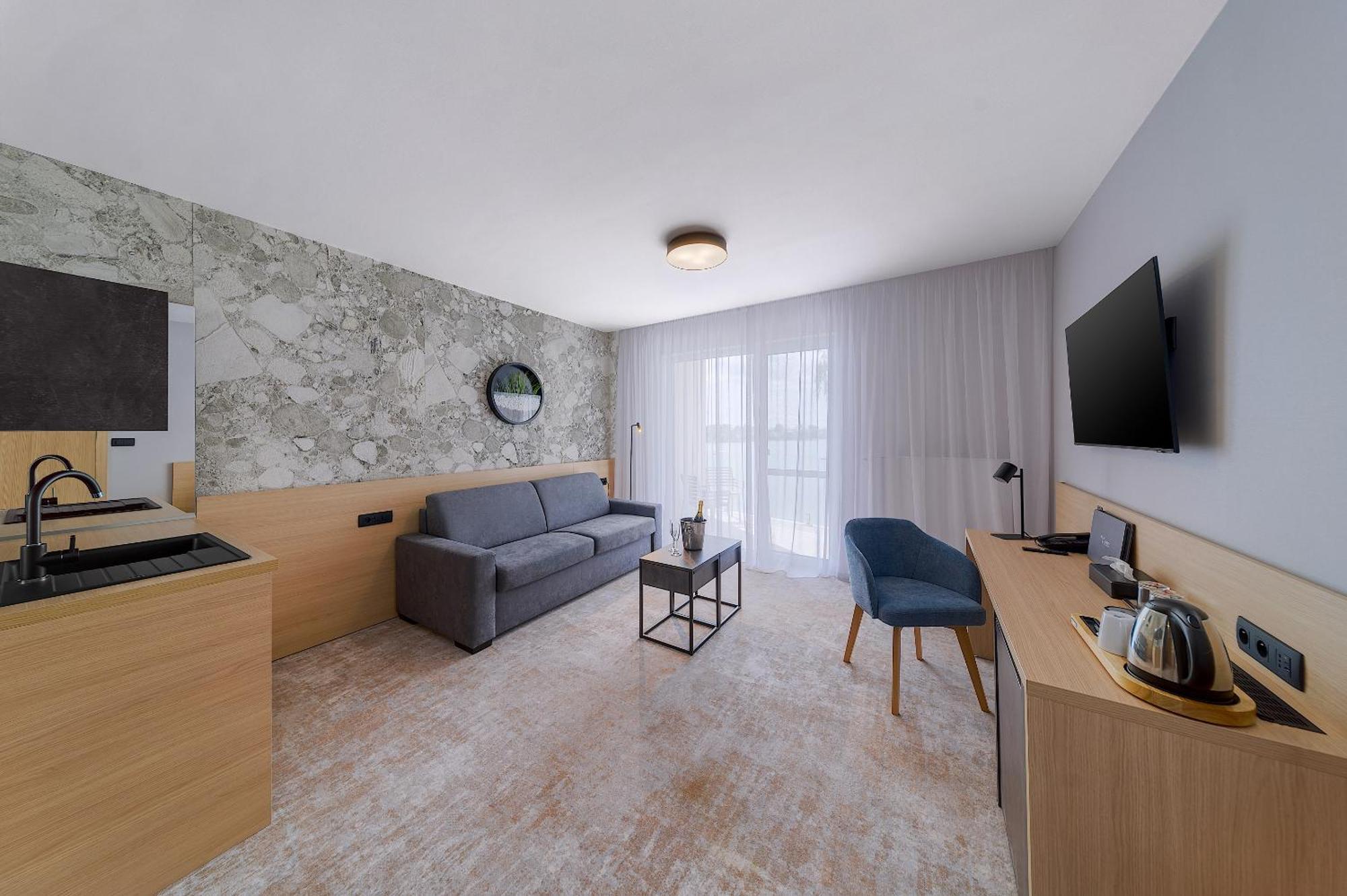 Hotel Senec Aqua Resort - Family Friendly Екстериор снимка